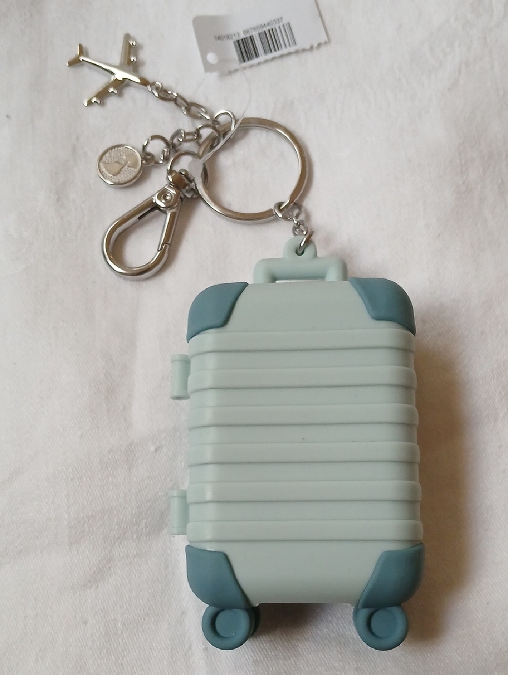 Bath & Body Works Blue Travel Keychain Pocketbac Holder with Silver Accents.